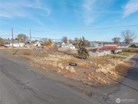 408 N L Street Lind WA 99341
