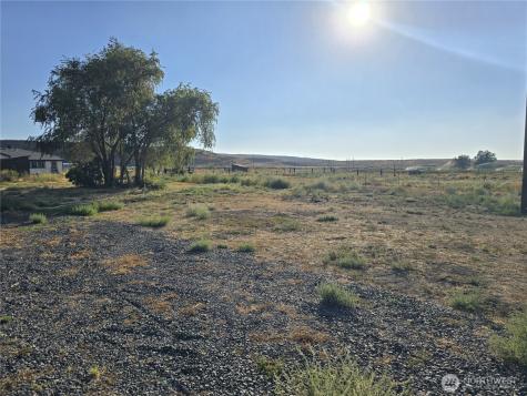 327 First Street Wilson Creek WA 98860