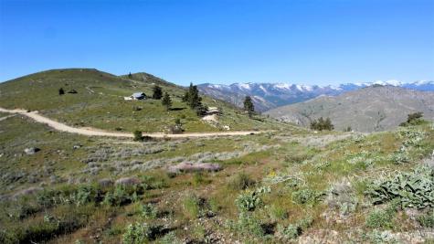 31 Cowboy Road Methow WA 98834