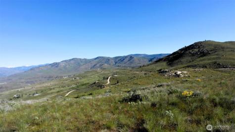 31 Cowboy Road Methow WA 98834
