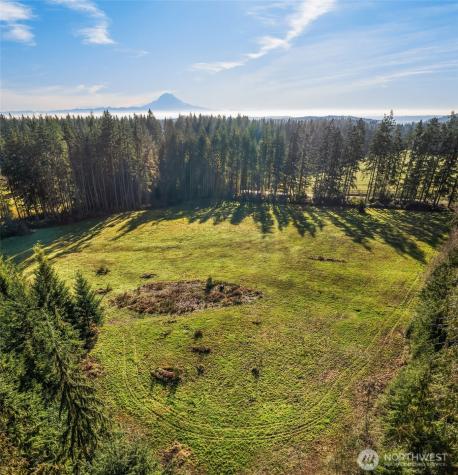12 SW 220th Street Vashon WA 98070