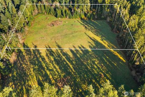 12 SW 220th Street Vashon WA 98070