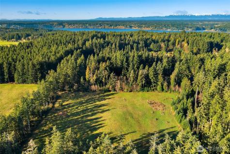 12 SW 220th Street Vashon WA 98070
