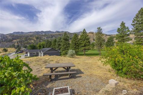 103 Golf Course Drive Pateros WA 98846