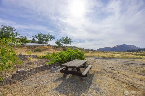 103 Golf Course Drive Pateros WA 98846