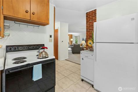 6526 NE 198th Street Kenmore WA 98028