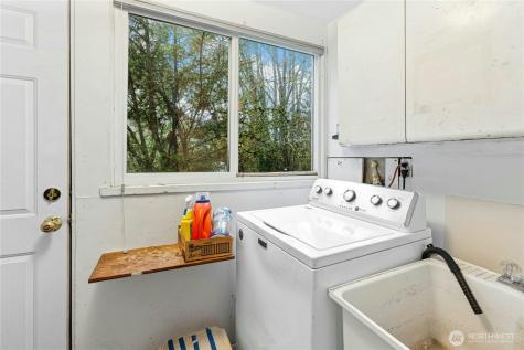 6526 NE 198th Street Kenmore WA 98028