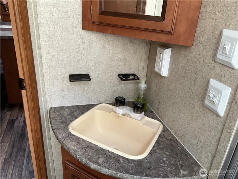 8542 Crescent Bar Road NW Quincy WA 98848