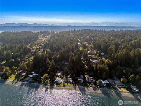 6560 NE Latyson Lane Bainbridge Island WA 98110