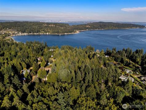 6560 NE Latyson Lane Bainbridge Island WA 98110