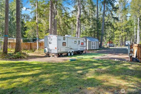 101 N Brook Lane Hoodsport WA 98548