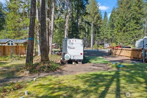 101 N Brook Lane Hoodsport WA 98548