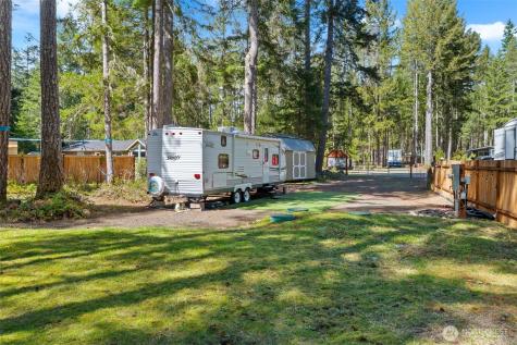 101 N Brook Lane Hoodsport WA 98548