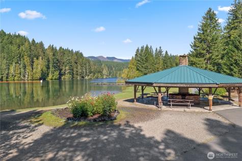 101 N Brook Lane Hoodsport WA 98548