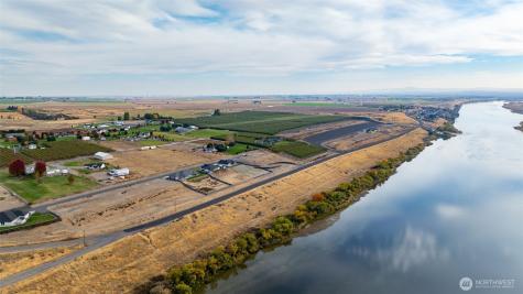 29 Columbia Bluff Lane Pasco WA 99301