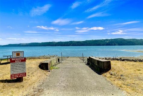 619 N Colony Surf Drive Lilliwaup WA 98555