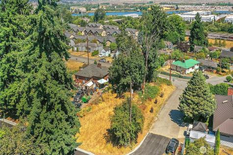 1 Hawthorne Street Everett WA 98201