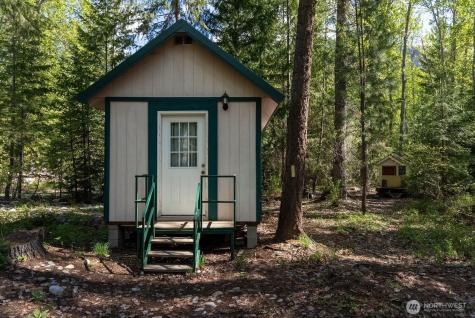 98 Cassel Way Mazama WA 98833