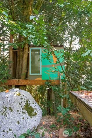 9305 312th Avenue SE Issaquah WA 98027