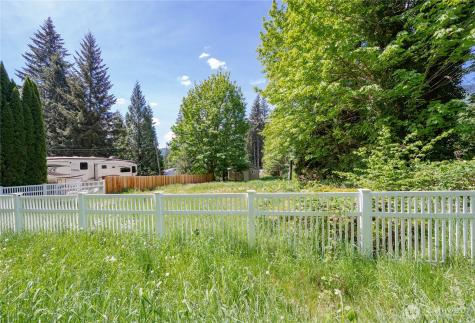 7945 Santa Fe Trail Maple Falls WA 98266