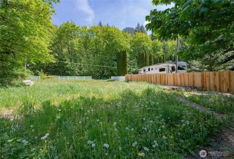 7945 Santa Fe Trail Maple Falls WA 98266