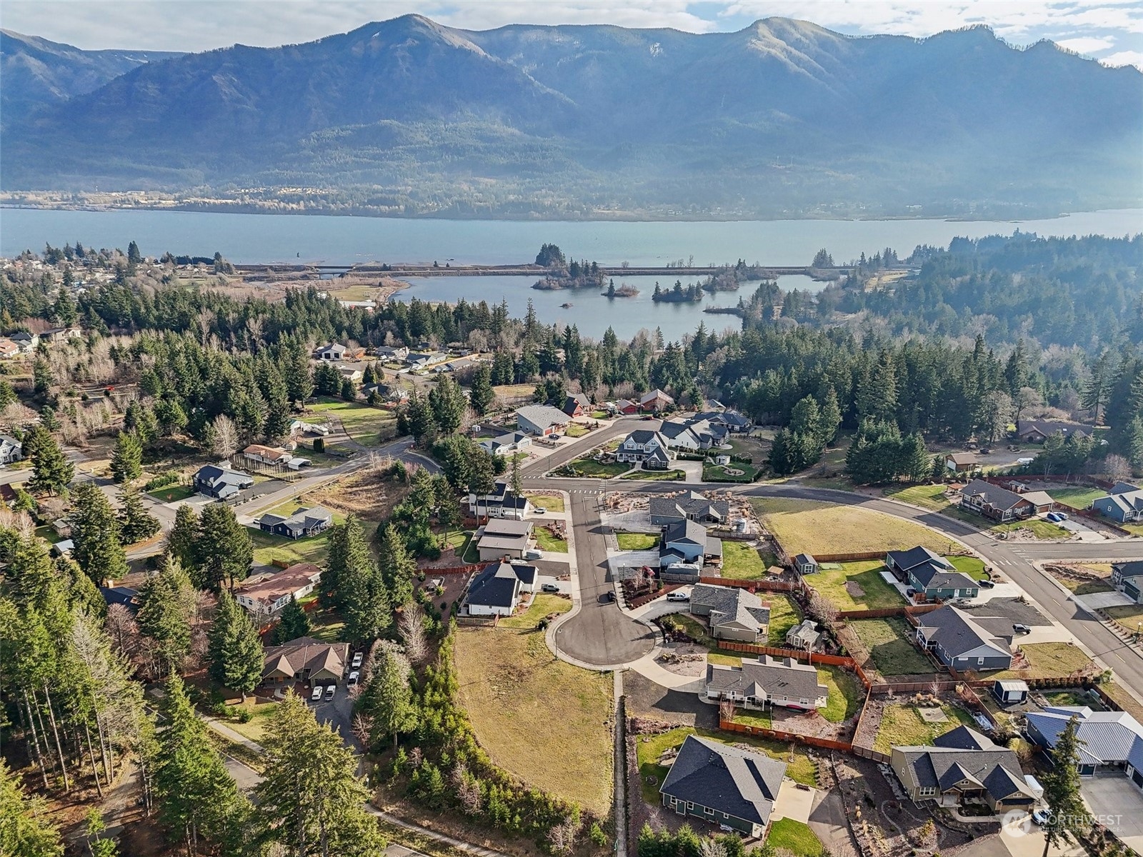 189 NW Falcon Court Stevenson WA 98648