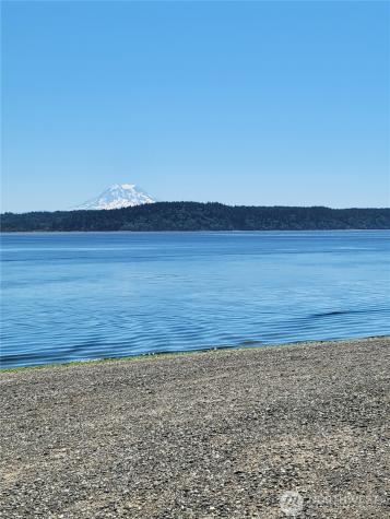 2561 E Harstine Island Road N Shelton WA 98584
