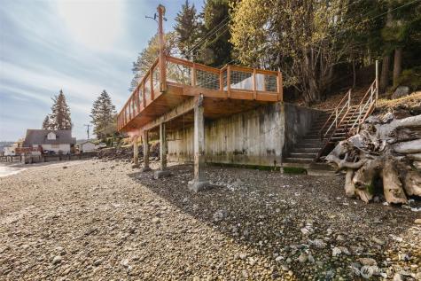 10212 NE North Shore Road Belfair WA 98528