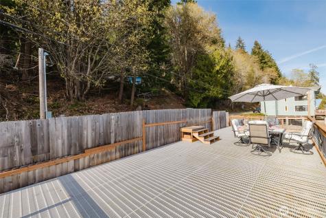 10212 NE North Shore Road Belfair WA 98528