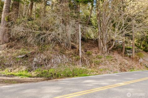 10212 NE North Shore Road Belfair WA 98528