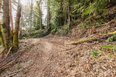 10212 NE North Shore Road Belfair WA 98528