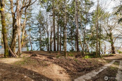 10212 NE North Shore Road Belfair WA 98528