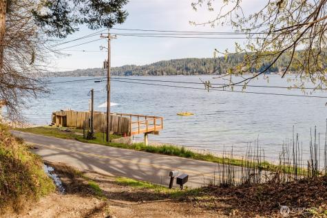 10212 NE North Shore Road Belfair WA 98528