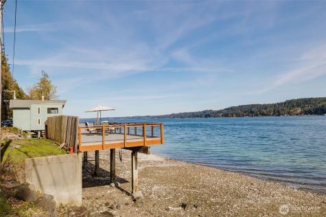 10212 NE North Shore Road Belfair WA 98528