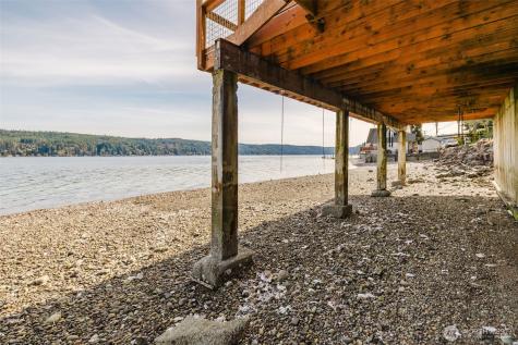 10212 NE North Shore Road Belfair WA 98528