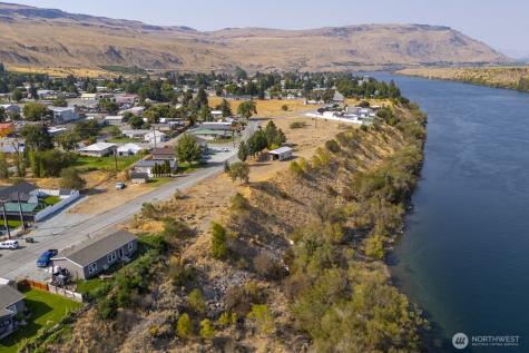 2011 Columbia Boulevard Bridgeport WA 98813