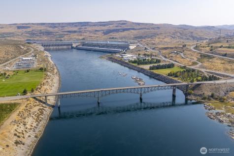 2011 Columbia Boulevard Bridgeport WA 98813