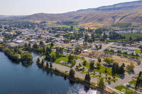 2011 Columbia Boulevard Bridgeport WA 98813