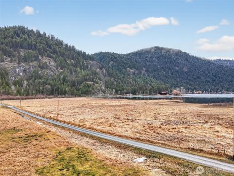 3016 Deep Lake North Shore Way Colville WA 99114