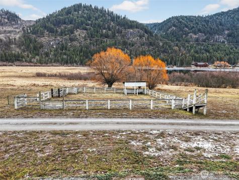 3016 Deep Lake North Shore Way Colville WA 99114