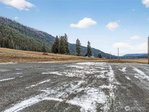 3016 Deep Lake North Shore Way Colville WA 99114