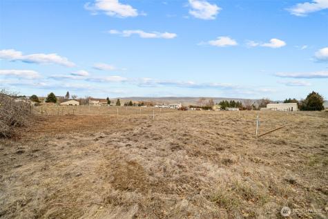 608 N Nester Court East Wenatchee WA 98802