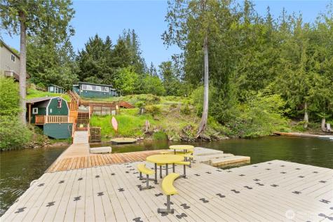 18545 W Big Lake Boulevard Mount Vernon WA 98274