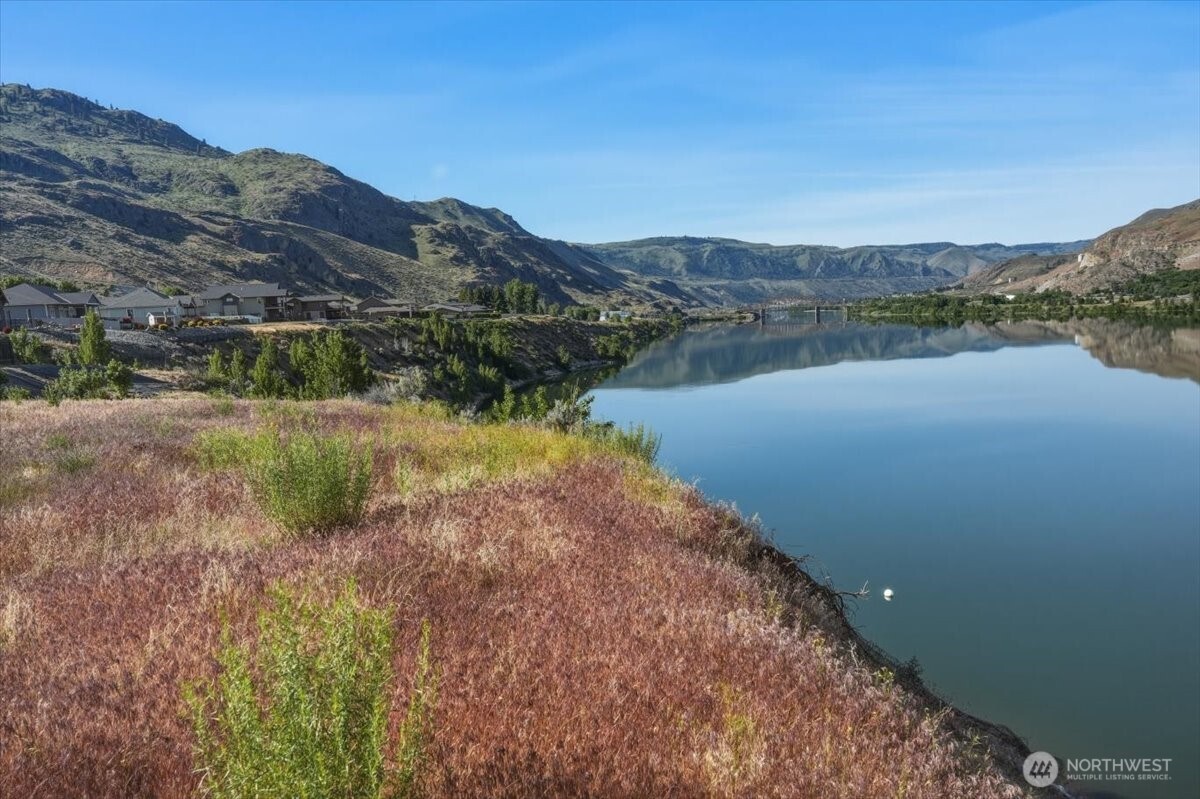33 S Shore Drive Orondo WA 98843
