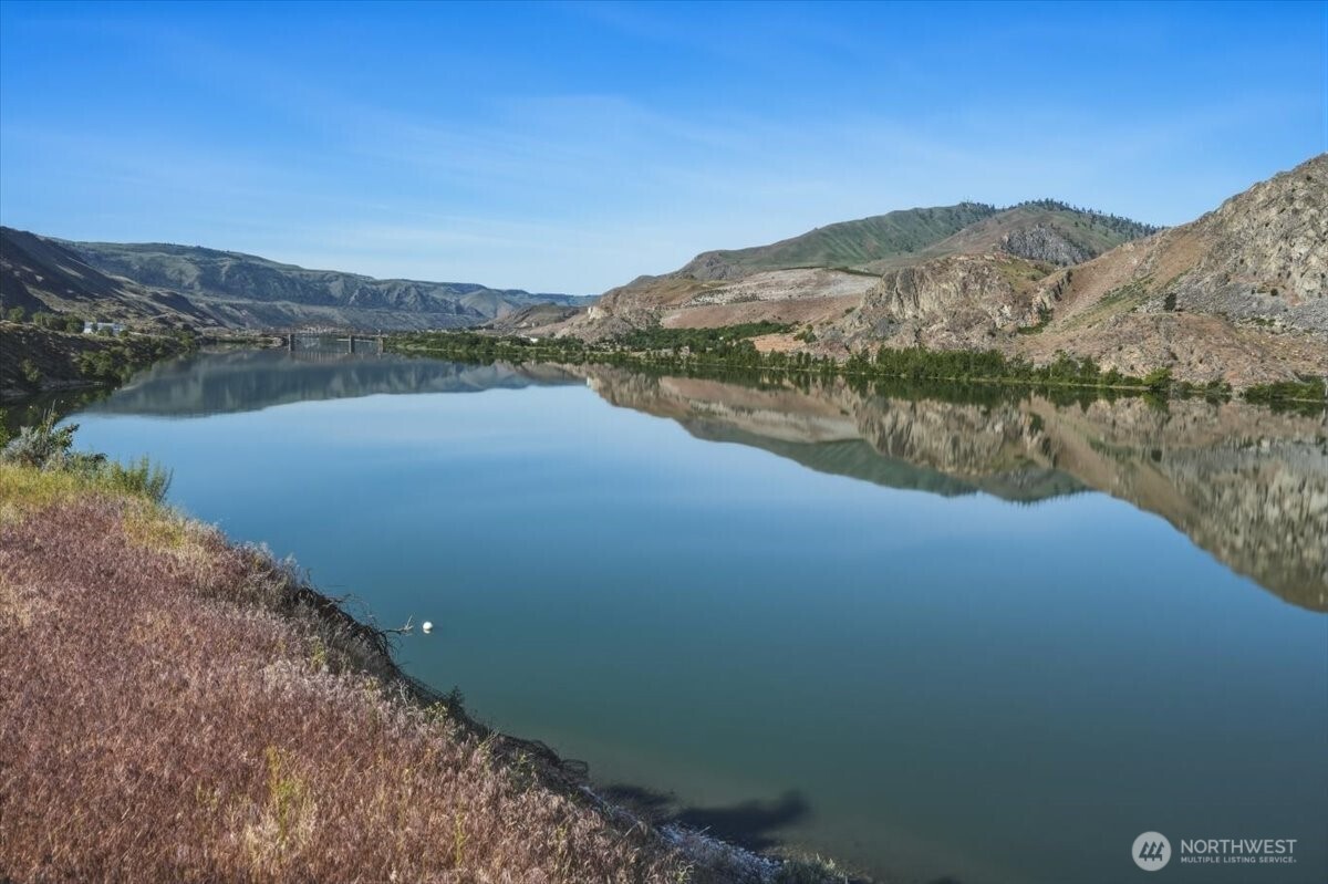 33 S Shore Drive Orondo WA 98843