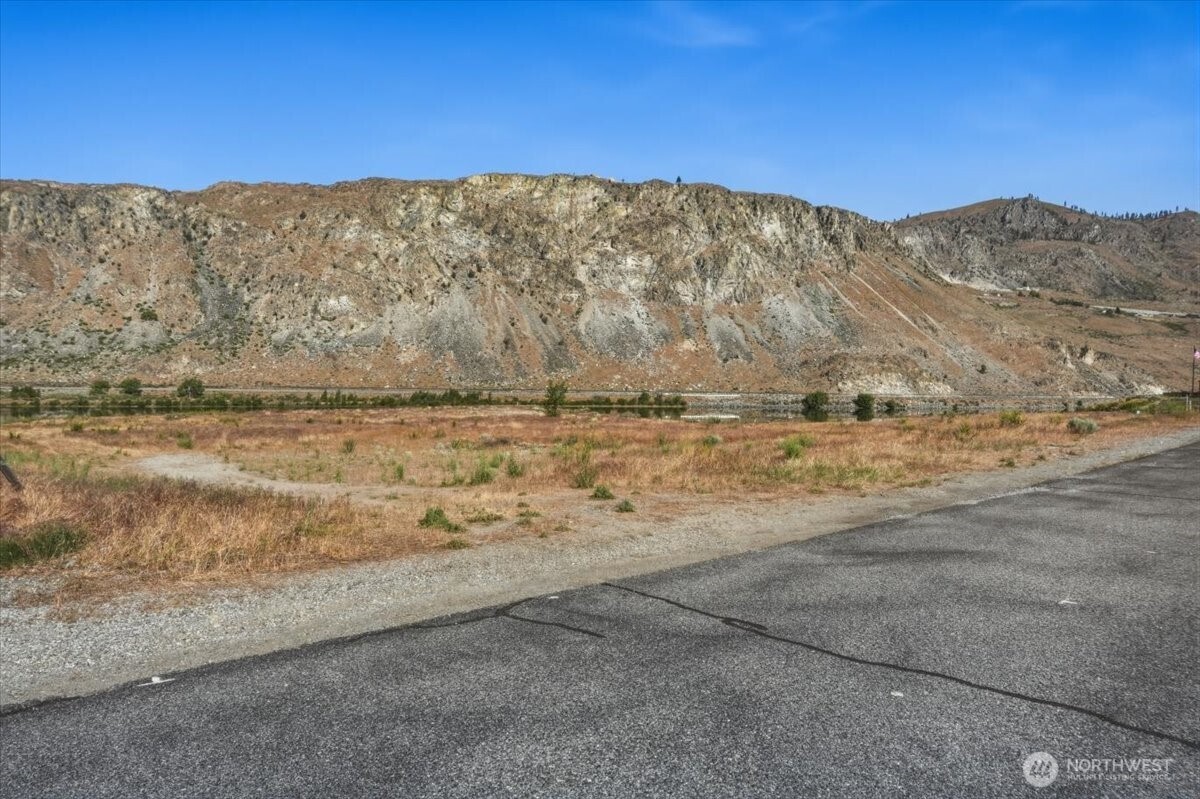33 S Shore Drive Orondo WA 98843