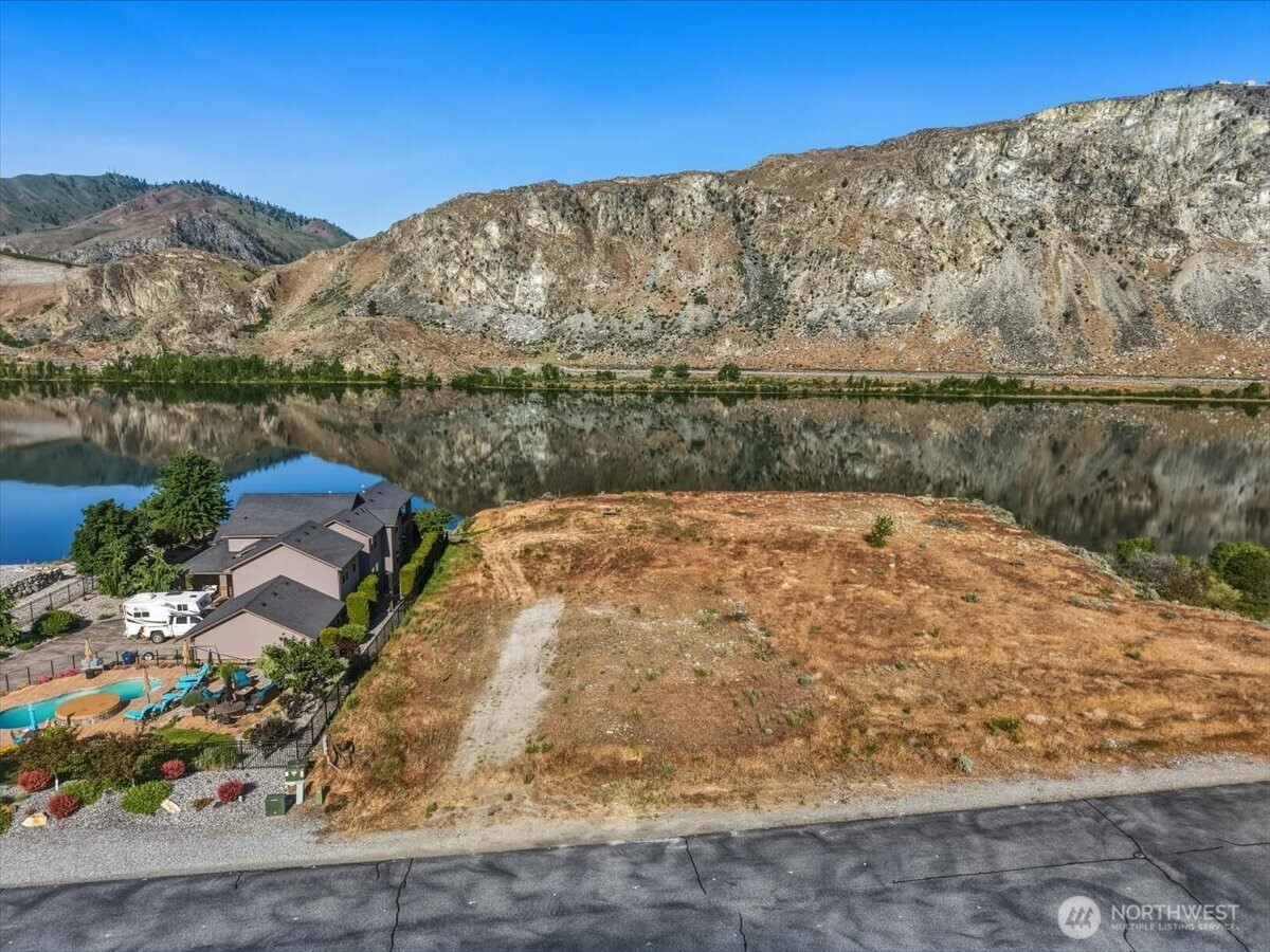 33 S Shore Drive Orondo WA 98843