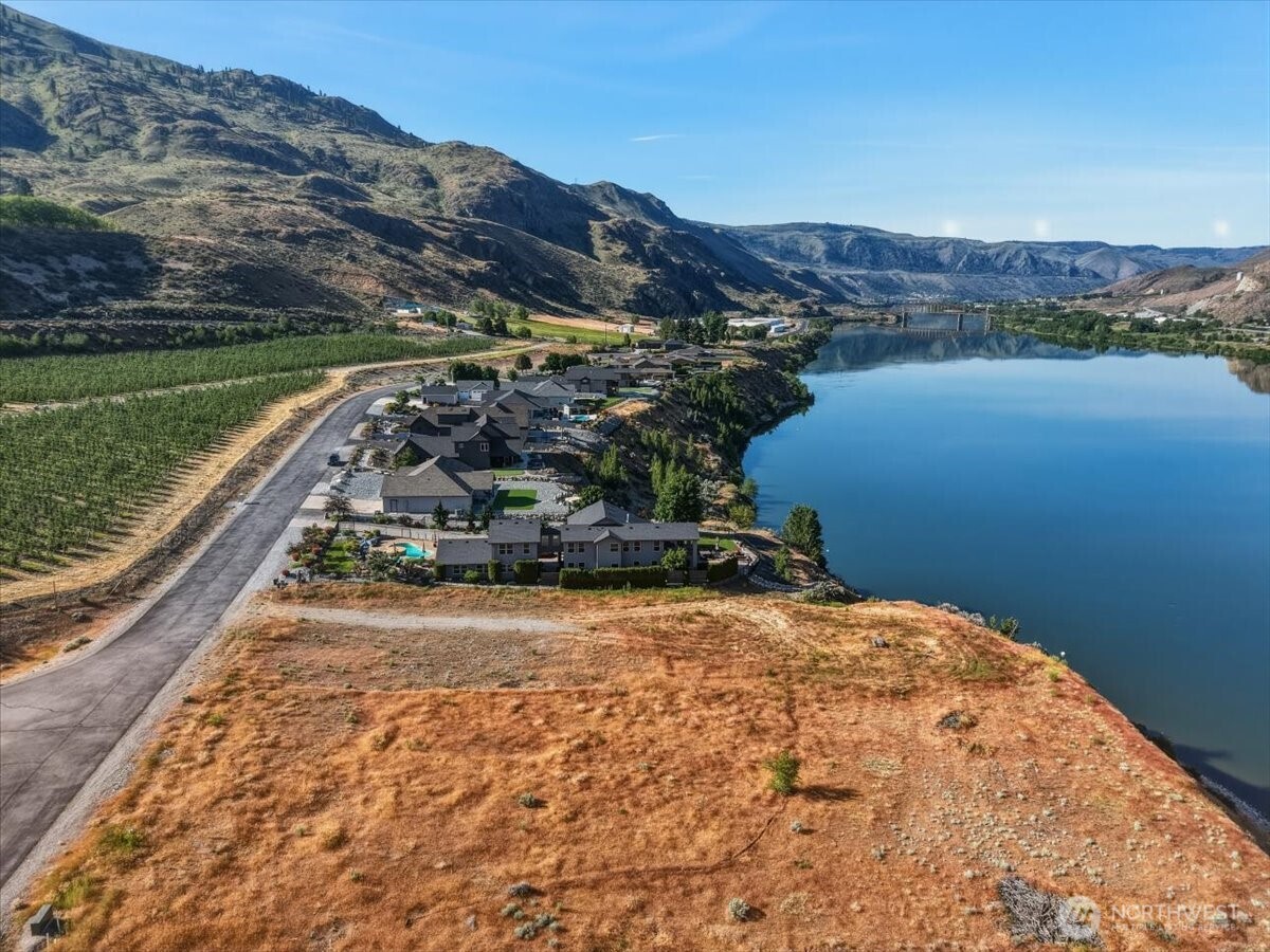 33 S Shore Drive Orondo WA 98843