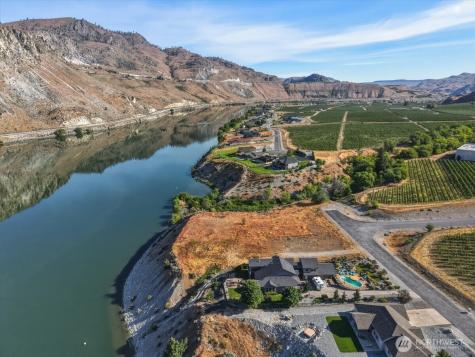 33 S Shore Drive Orondo WA 98843