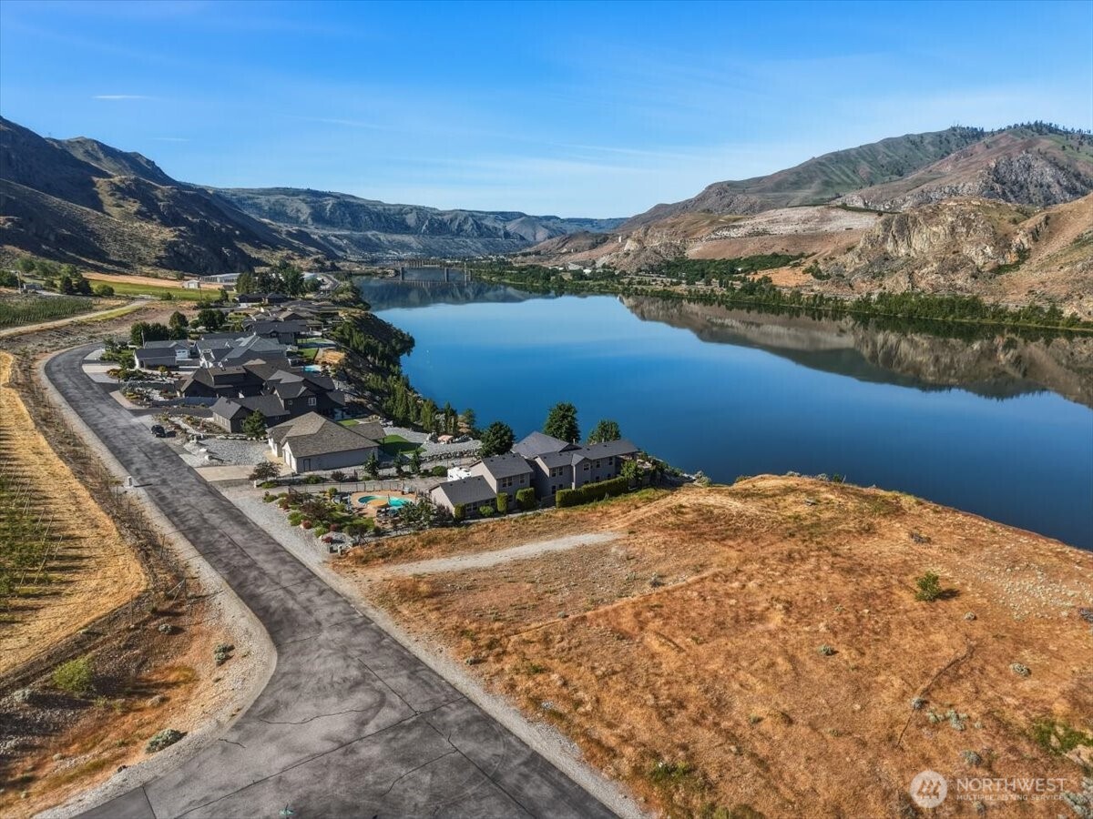 33 S Shore Drive Orondo WA 98843